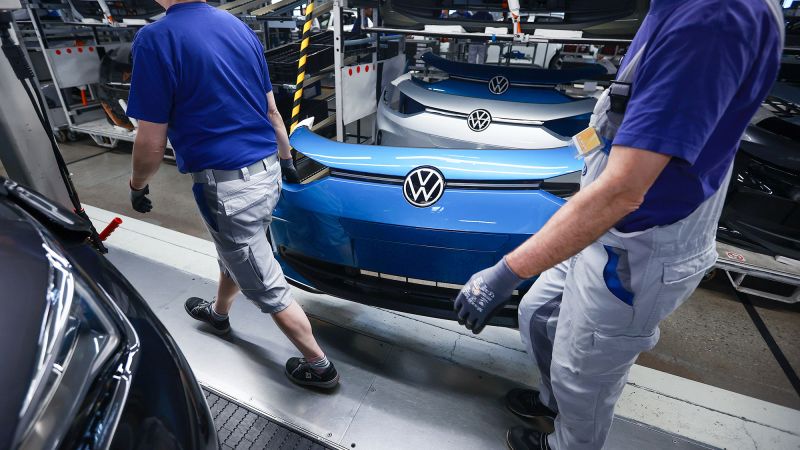 You are currently viewing Volkswagen says its core VW brand is ‘no longer competitive’ financially – CNN