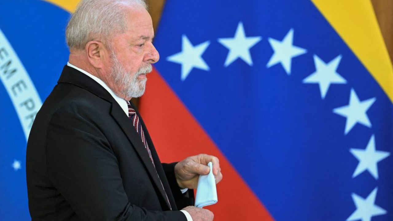 Brazil's President Luiz Inacio Lula da Silva arrives for a joint press conference with his Venezuelan counterpart Nicolas Maduro (not in frame) at the Planalto Palace in Brasilia on May 29, 2023. Brazilian President Luiz Inacio Lula da Silva met Monday with his Venezuelan counterpart Nicolas Maduro, renewing a relationship severed under far-right ex-president Jair Bolsonaro. Lula invited Maduro to the Brazilian capital along with the rest of South America's leaders for a "retreat" Tuesday aimed at rebooting regional cooperation. It will be the first regional summit in nearly a decade. (Photo by EVARISTO SA / AFP) (Photo by EVARISTO SA/AFP via Getty Images)