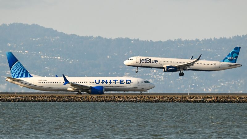Вижте всички теми Връзка копирана Следвайте United Airlines и JetBlue