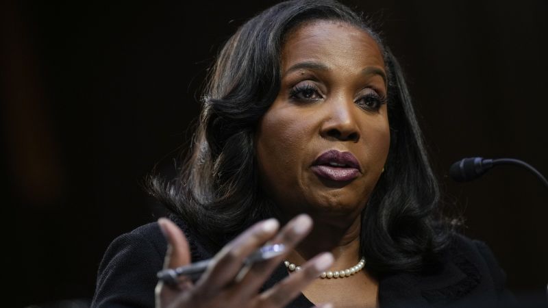 Trump has accused Fed Governor Lisa Cook of mortgage fraud. Here’s what we know | CNN Business