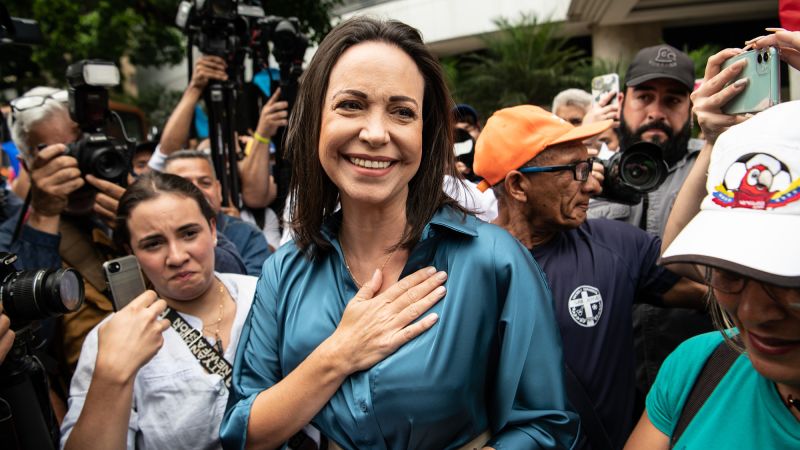 Вижте всички теми Връзката е копирана Следвайте Венецуелският опозиционен лидер