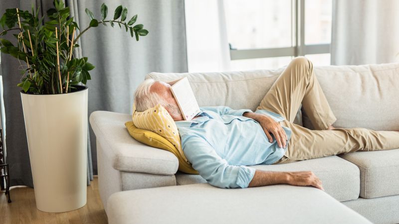 Daytime Sleepiness Linked to Increased Dementia Risk in Older Adults