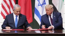 WASHINGTON, DC - SEPTEMBER 15:  (L-R) Prime Minister of Israel Benjamin Netanyahu and U.S. President Donald Trump participate in the signing ceremony of the Abraham Accords on the South Lawn of the White House September 15, 2020 in Washington, DC. Witnessed by President Trump, Prime Minister Netanyahu signed a peace deal with the UAE and a declaration of intent to make peace with Bahrain. (Photo by Alex Wong/Getty Images)