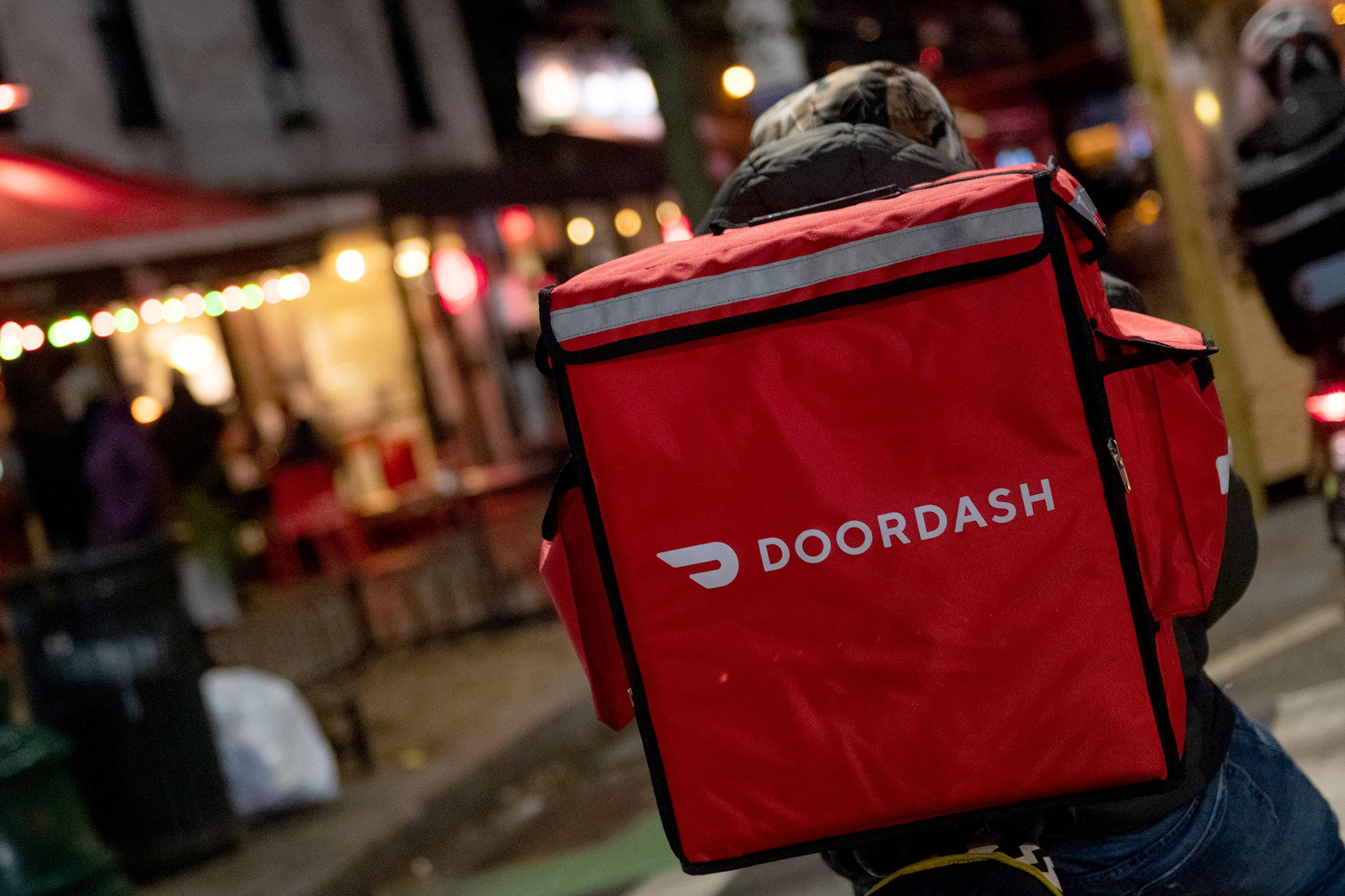 DoorDash is testing warnings about bad service if you don't tip your driver