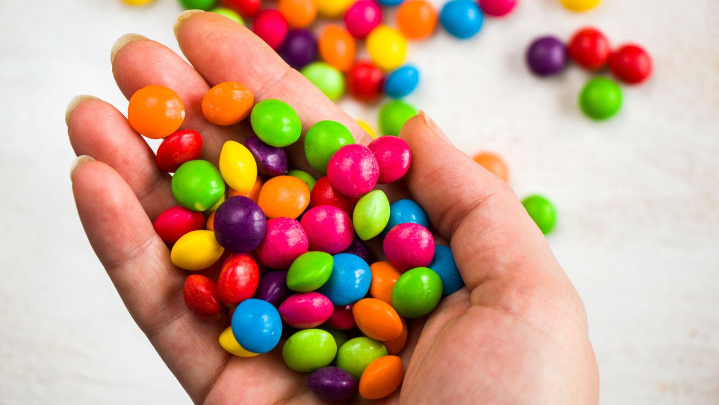 The California Legislature has sent to the governor's desk a bill that would ban six artificial dyes from use in public school foods.