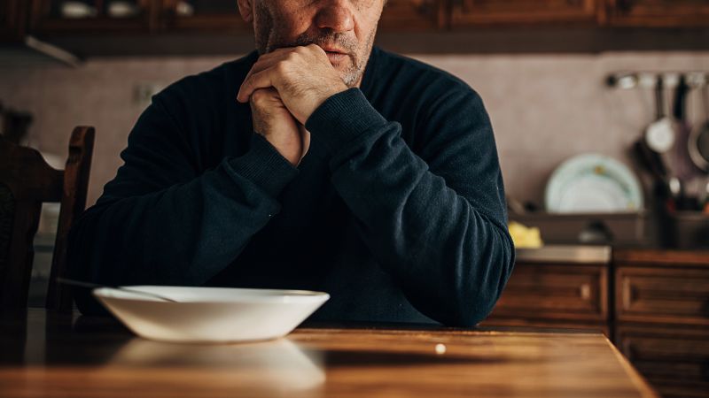 Social isolation linked to early death risk, study finds