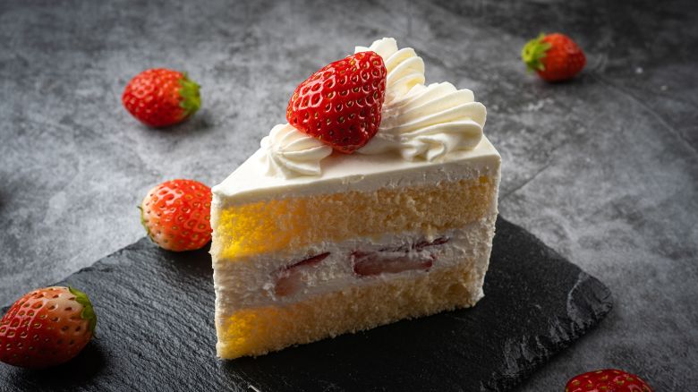 Japanese-style strawberry shortcake is a must-have for many occasions.
