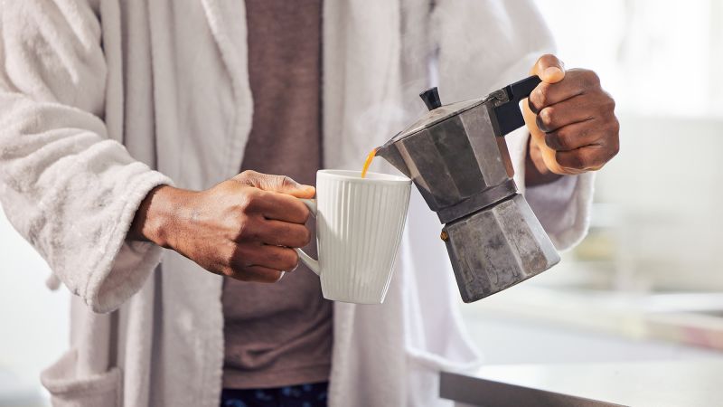Boost Your Life Expectancy: Discover the Ideal Time to Drink Coffee for a Lower Risk of Early Death