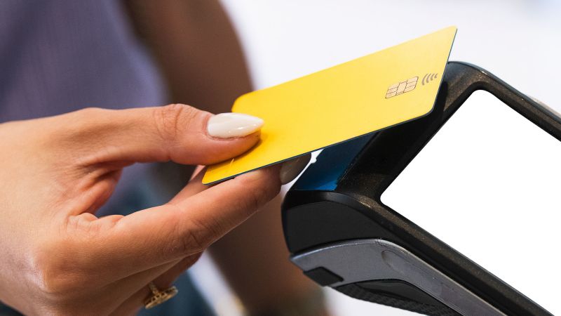 1 от 7 потребители на кредитни карти от поколение Z са „максимални“
