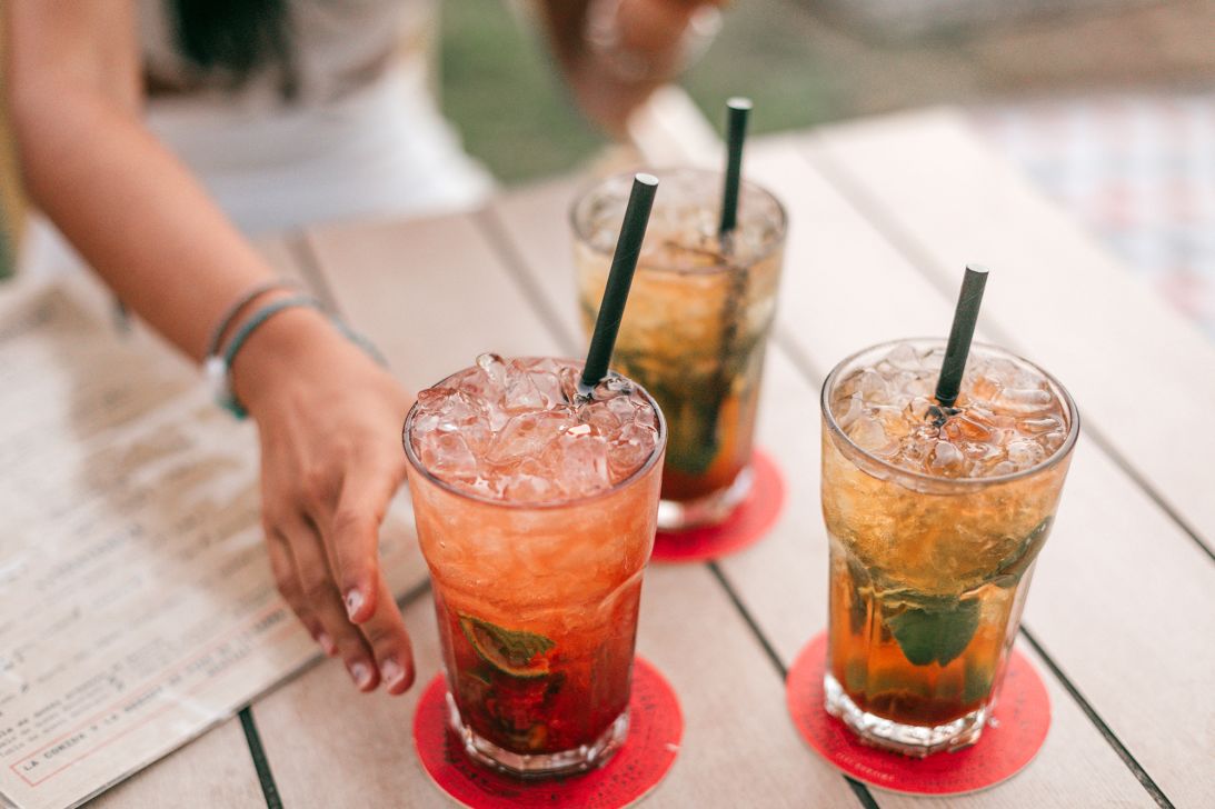 Historian Jonathan Rees says ice in drinks is "very much an American thing.”