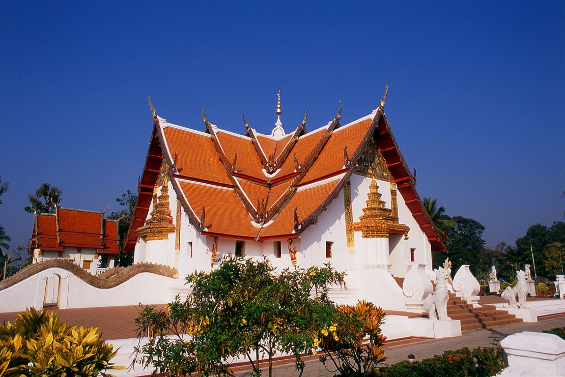 Wat Phumin was constructed in 1596 and is famous for its well-preserved murals depicting everyday life in the 19th century.