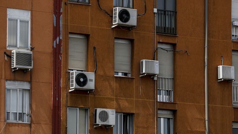 MADRID, SPAIN - JULY 14: Air conditioning units are seen on the exterior of apartment buildings as temperatures continue to soar on July 14, 2022 in Madrid, Spain. Europe is currently experiencing the most sustained period of extreme hot weather in 50 years. (Photo by Pablo Blazquez Dominguez/Getty Images)