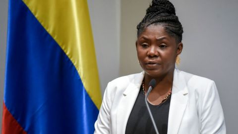 La vicepresidenta de Colombia, Francia Márquez, pronuncia un discurso durante un evento como parte del Día de la Lucha contra la Corrupción en la Universidad del Externado el 18 de agosto de 2022 en Bogotá, Colombia.