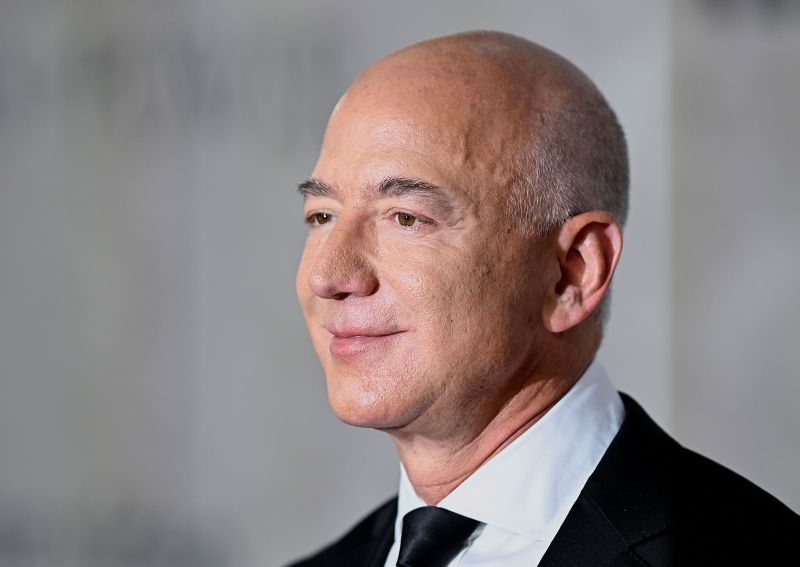 Jeff Bezos Dethrones Elon Musk To Become The Richest Person On Earth ...