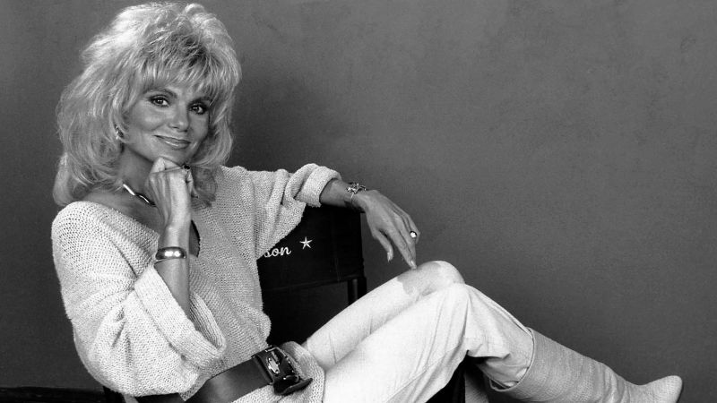 Popular 1980s actor Loni Anderson of the hit TV series ‘WKRP in Cincinnati’ has died | CNN
