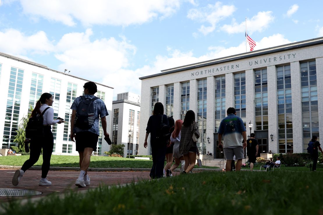 Studenten op de Northeastern University Campus in Boston op 14 september 2022.