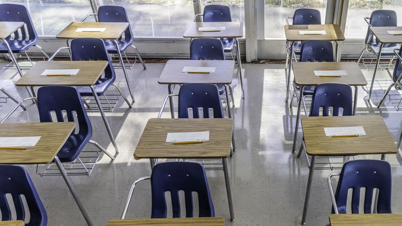 US high school students lose ground in math and reading, continuing decline