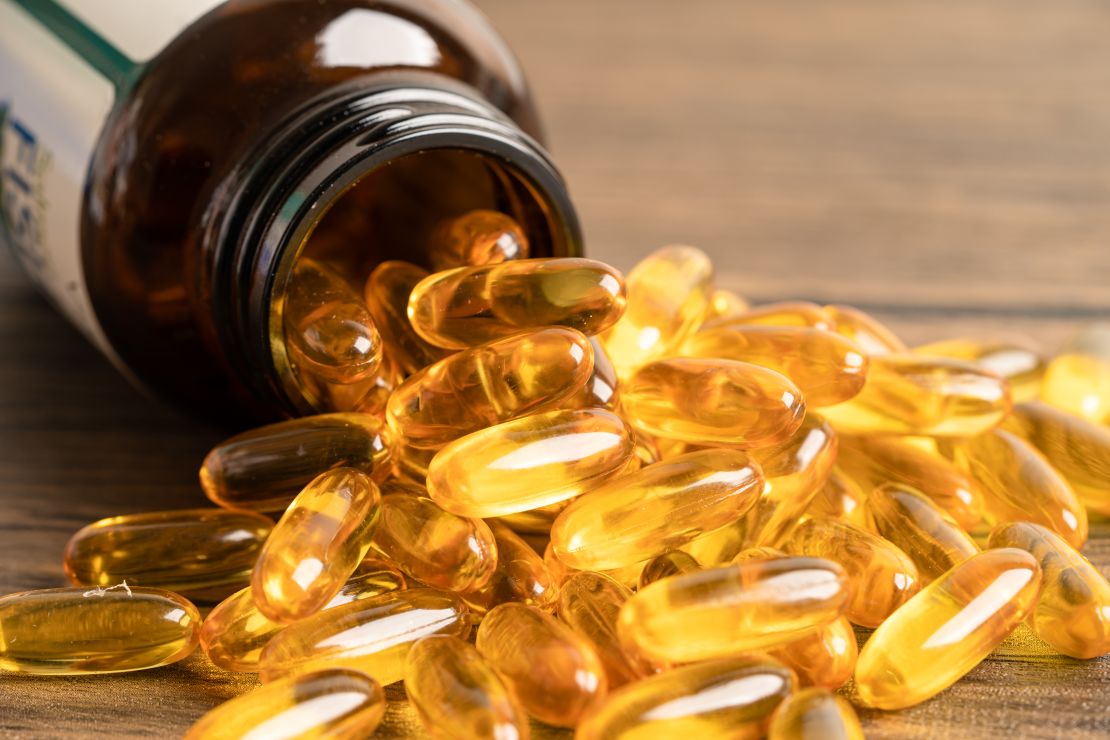 Fish oil may help with certain heart conditions, but should only be taken after discussing with a doctor, experts say.