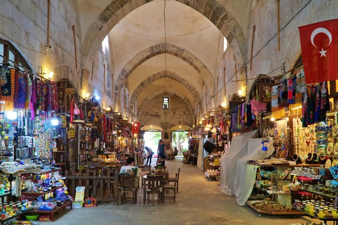 <strong>Rags to riches: </strong>The lively Kırkkaşık Bedesten is a soup kitchen-turned market.