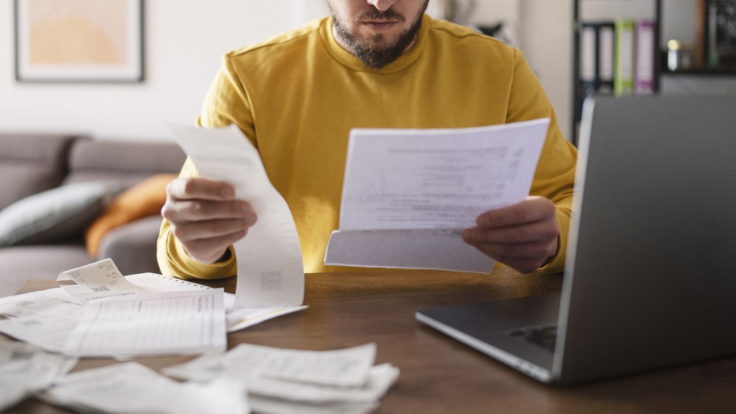 When you don't have enough savings to quickly pay for an emergency expense, the last thing you need is to have to pay high rates to borrow money.