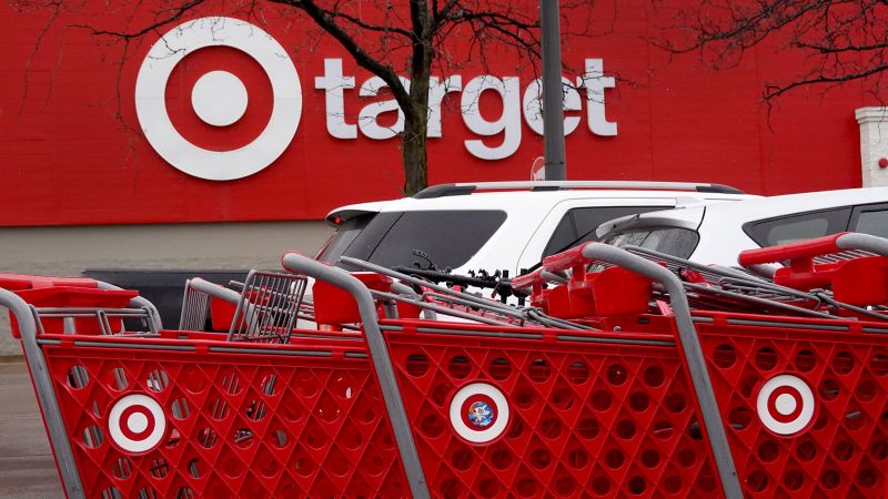 Read more about the article An 8-year-old Ohio girl drove an SUV on a solo Target run – CNN