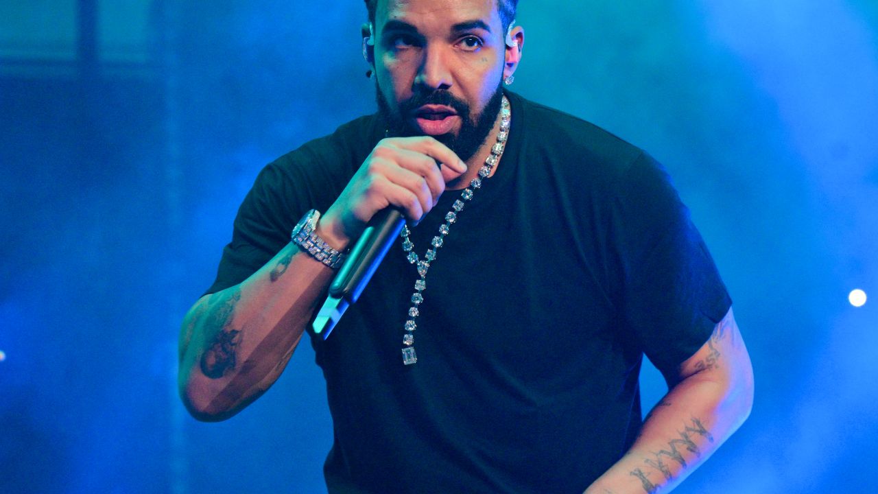 ATLANTA, GA - DECEMBER 9: Rapper Drake performs onstage during "Lil Baby & Friends Birthday Celebration Concert" at State Farm Arena on December 9, 2022 in Atlanta, Georgia. (Photo by Prince Williams/Wireimage)