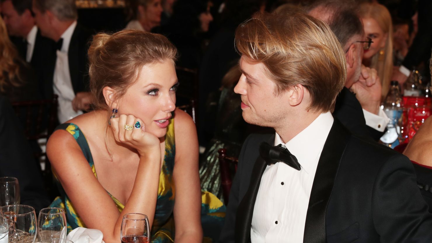 (From left) Taylor Swift and Joe Alwyn at the 2020 Golden Globe Awards in Beverly Hills.