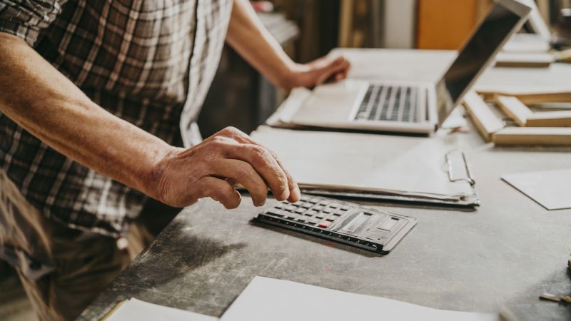 Вижте всички теми Връзката е копирана Следвайте Нарастващи разходи за