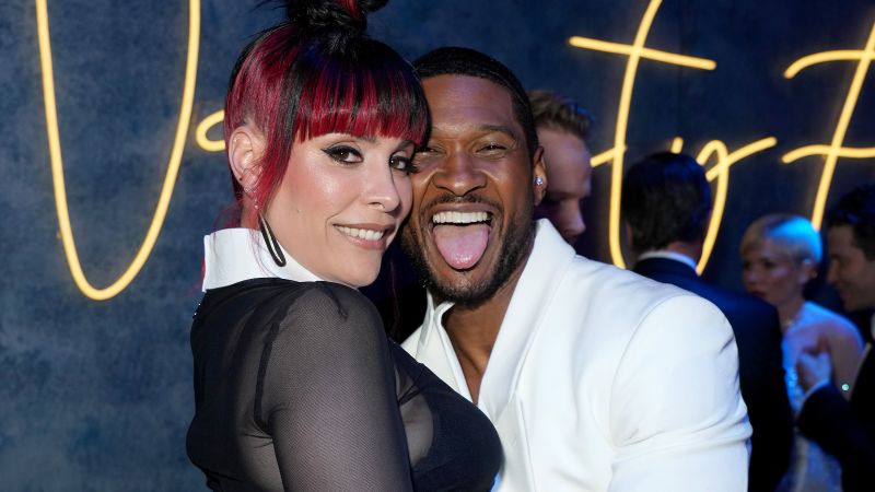 Usher следва представянето на Super Bowl със сватба в Лас Вегас