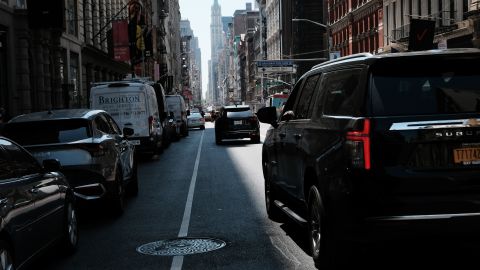 NEW YORK, NEW YORK - APRIL 21: Traffic moves through downtown Manhattan on April 21, 2023 in New York City. Local politicians and transit advocates are demanding the immediate implementation of New York’s Central Business District (CBD) Tolling Program, also known as “congestion pricing." The program, which has been signed into law, will charge travelers a variable fee for driving into Manhattan’s Central Business District, defined as any area south of 61st Street. ers claim the program will lead to safer streets, less traffic and less pollution in the air. (Photo by Spencer Platt/Getty Images)