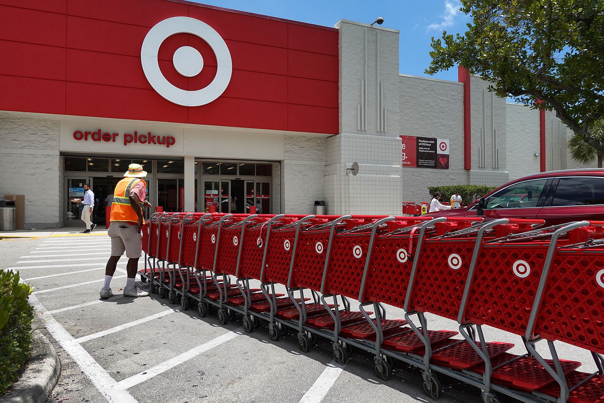 Target is cutting prices on 2,000 items ahead of the holiday shopping  season | CNN Business