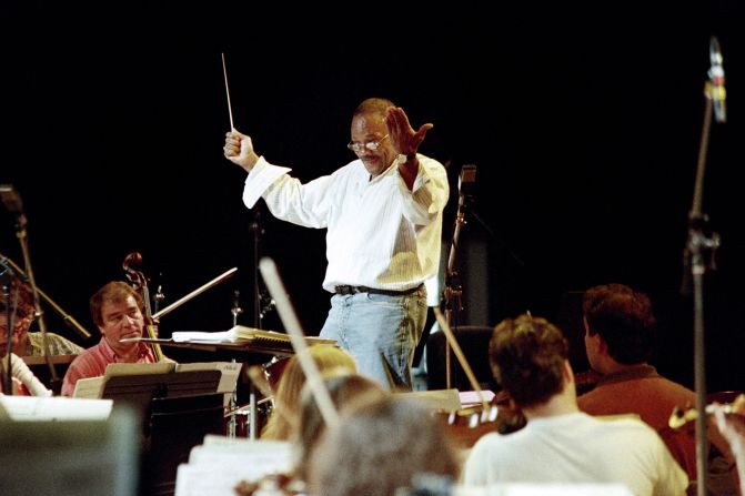 Jones rehearses with the Lille orchestra during the Montreux Jazz Festival in Switzerland in 1993.