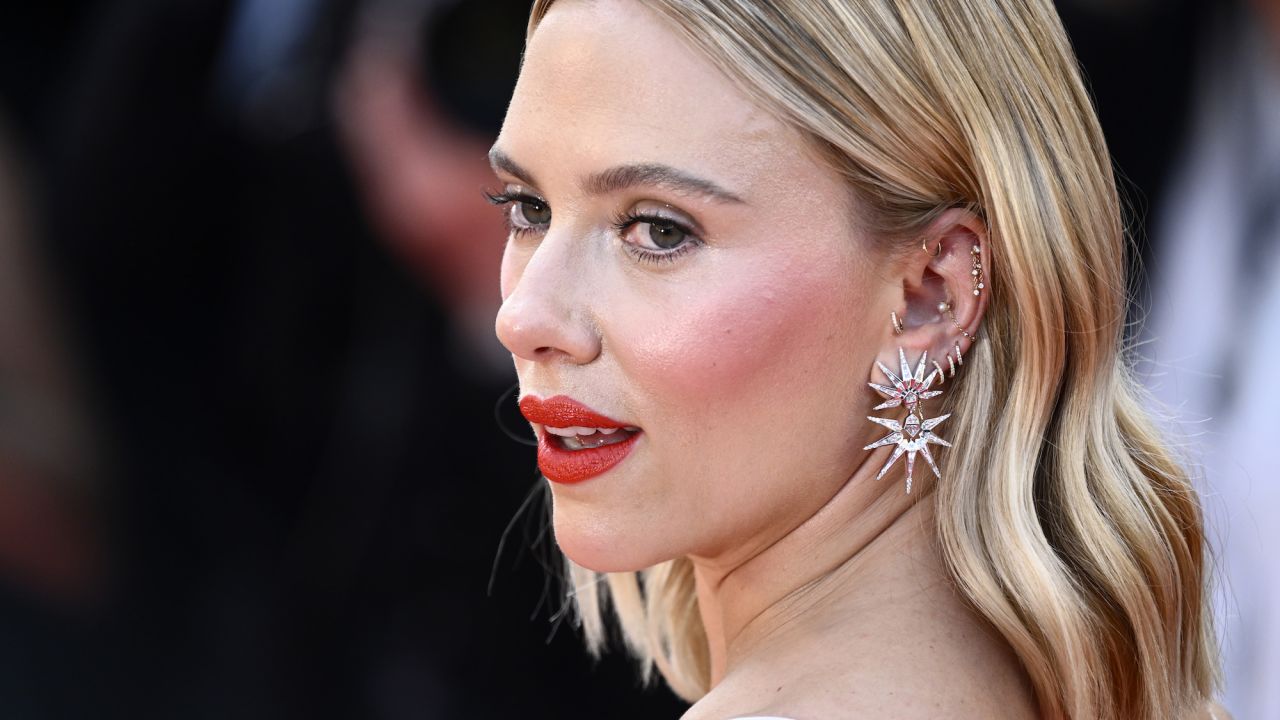 CANNES, FRANCE - MAY 23: Scarlett Johansson attends the "Asteroid City" red carpet during the 76th annual Cannes film festival at Palais des Festivals on May 23, 2023 in Cannes, France. (Photo by Gareth Cattermole/Getty Images)