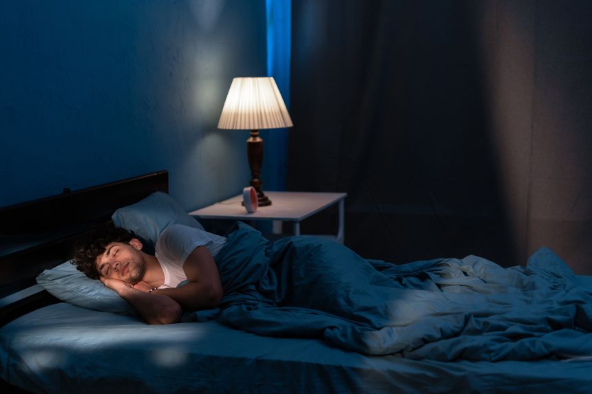 Lichamelijke activiteit kan uw slaap op meerdere manieren ten goede komen.