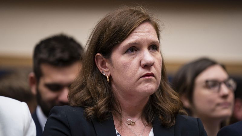 Fired FTC commissioner can temporarily stay, appeals court rules | CNN Business