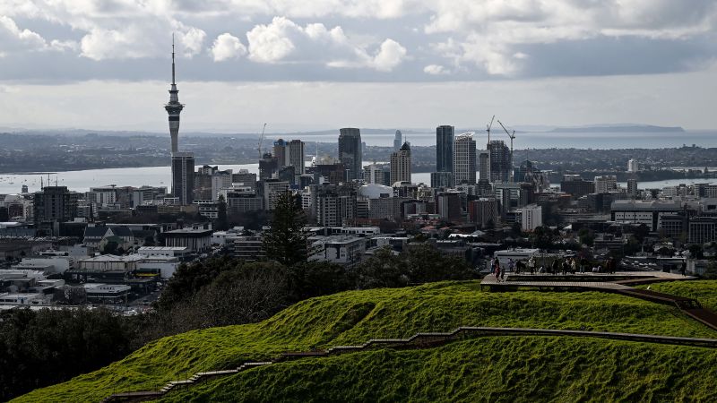 Új-Zéland szigorítja a vízumszabályokat a „fenntarthatatlan” migráció miatt