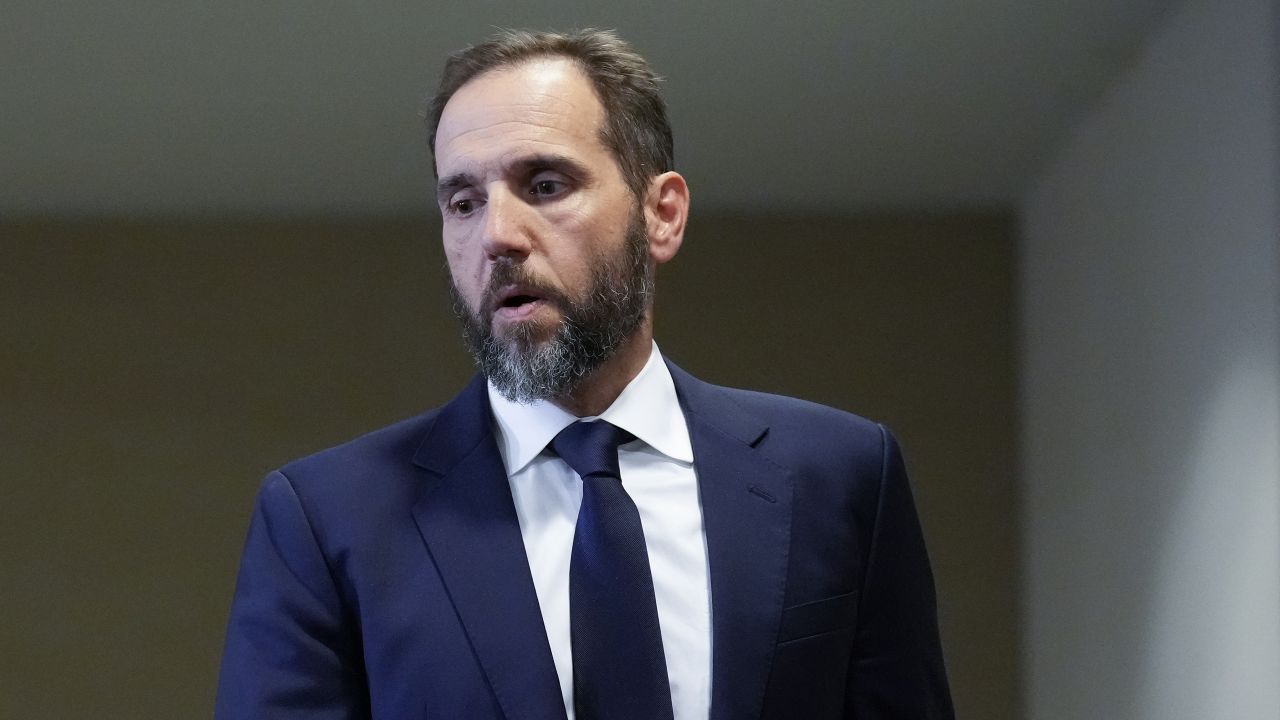 Special counsel Jack Smith arrives to deliver remarks on an unsealed indictment including four felony counts against Donald Trump on August 1, 2023 in Washington, DC.