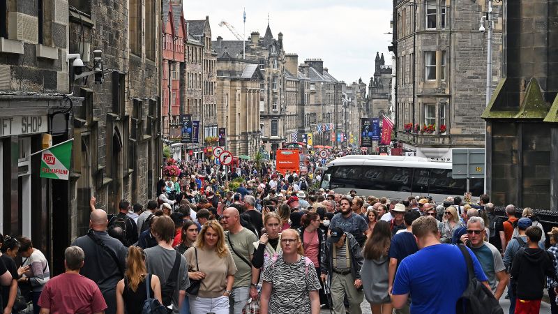 Edinburgh to tax tourists for overnight stays