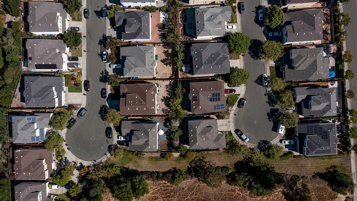 Mortgage rates continued to decline for the week ending December 28.