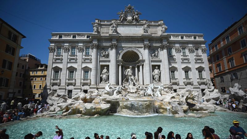 Tipsy tourist fined 0 after diving into Rome’s Trevi Fountain