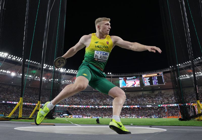 Lithuanian Discus Thrower Mykolas Alekna Breaks Longest Standing Men’s ...