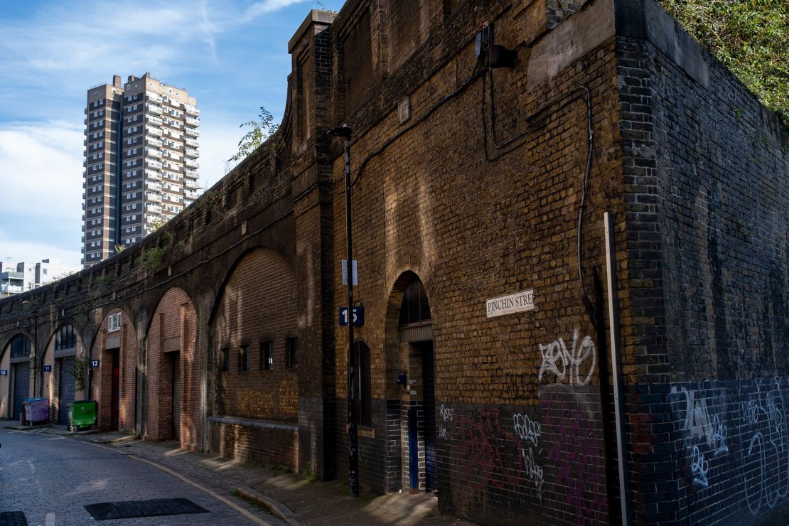 Guides take eager tourists to places such as Pinchin Street, where one victim's body was discovered.