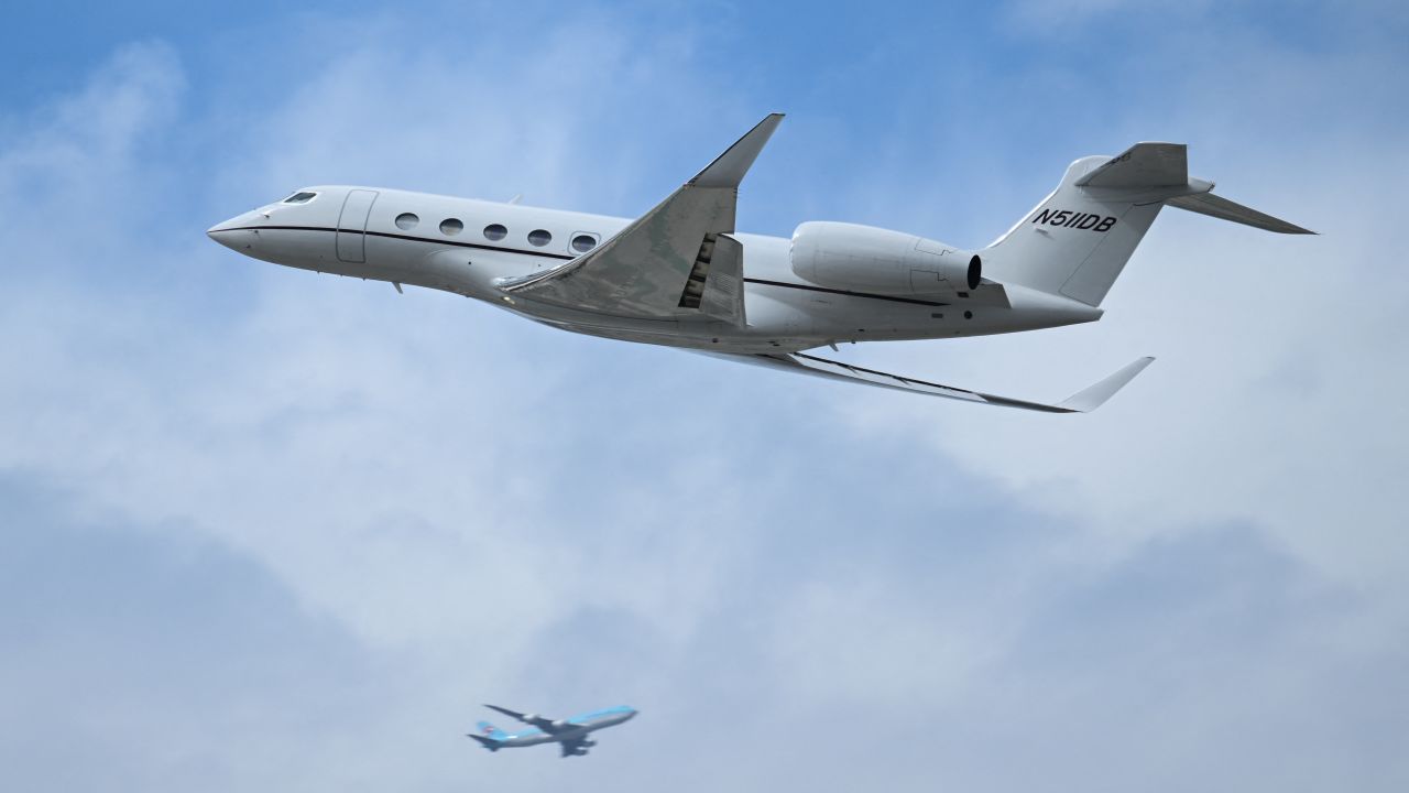 A Gulfstream G650 private jet takes off from Los Angeles International Airport (LAX) as seen from El Segundo, California, on September 11, 2023. (Photo by Patrick T. Fallon / AFP) (Photo by PATRICK T. FALLON/AFP via Getty Images)