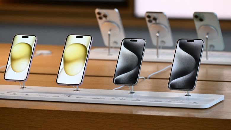 Apple iPhone 15 phones are displayed for sale at The Grove Apple store on launch day in Los Angeles, California on September 22, 2023.