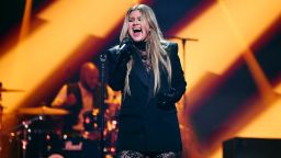 LAS VEGAS, NEVADA - SEPTEMBER 23: (FOR EDITORIAL USE ONLY) Kelly Clarkson performs onstage during the 2023 iHeartRadio Music Festival at T-Mobile Arena on September 23, 2023 in Las Vegas, Nevada. (Photo by Denise Truscello/Getty Images for iHeartRadio)