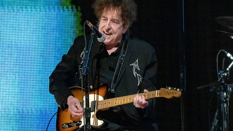 NOBLESVILLE, INDIANA - SEPTEMBER 23: Speacial guest Bob Dylan performs in concert during Farm Aid at Ruoff Home Mortgage Music Center on September 23, 2023 in Noblesville, Indiana. (Photo by Gary Miller/Getty Images)