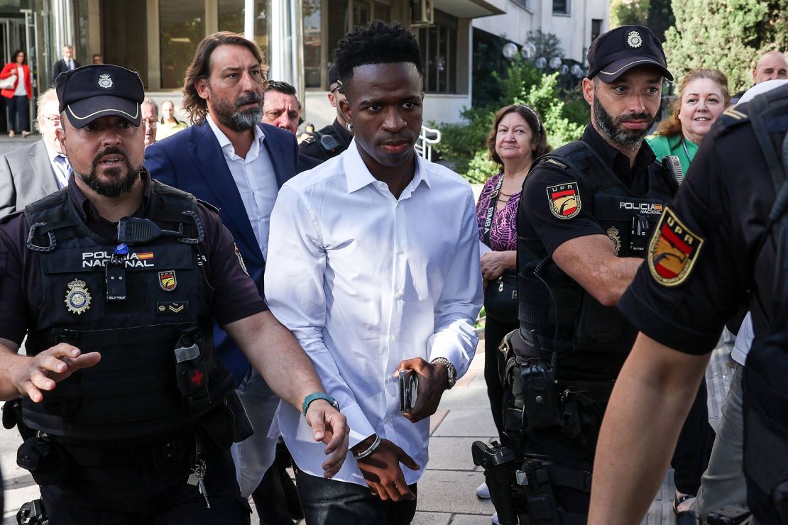 Vinícius Jr. leaves the courthouse on October 5, 2023, after presenting evidence and testifying in connection with racist insults he suffered during the Valencia match.