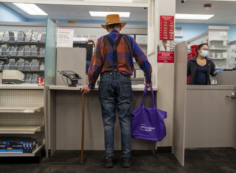 cnn.com - Tami Luhby - Senior citizens will pay a lot more for Medicare in 2026 | CNN Politics