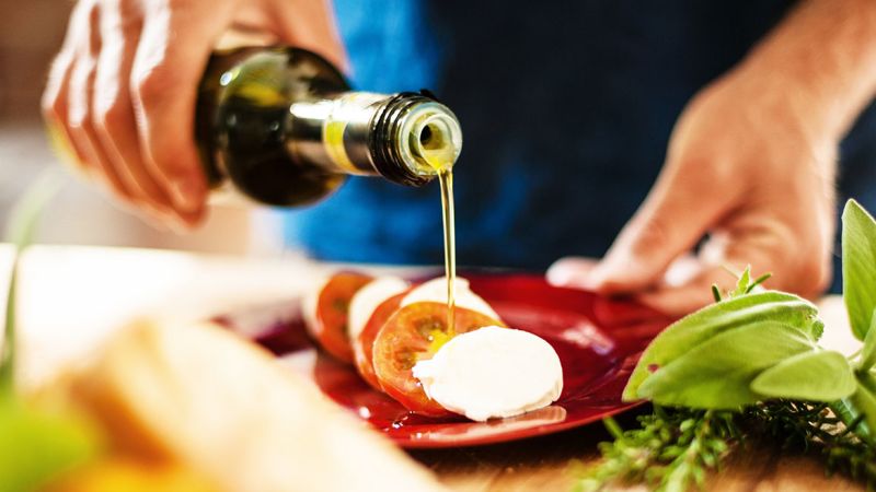 Olive Oil Consumption May Reduce Dementia-Related Death Risk by 28%: Harvard Study