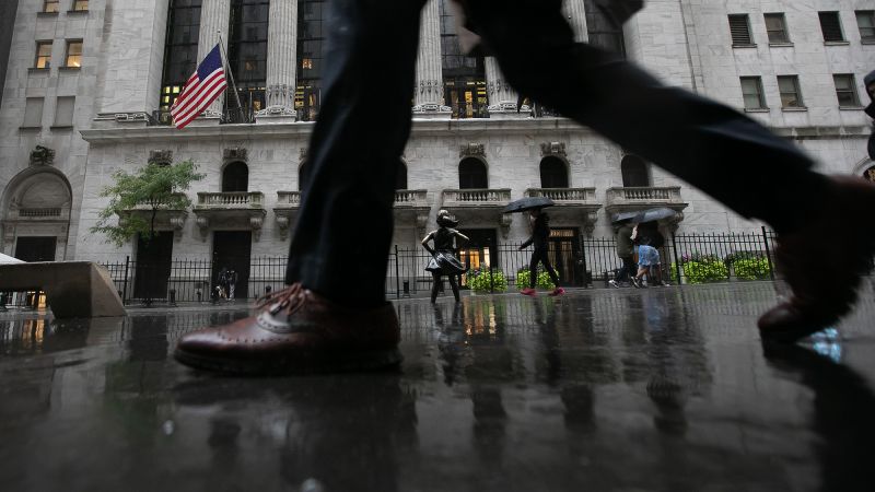 Около един на всеки трима американци с шестцифрени заплати се